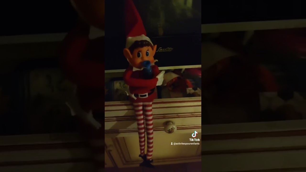 Grelot le lutin farceur fait des bêtises tout seul. #lutins #lutin #lutinfarceur #noel