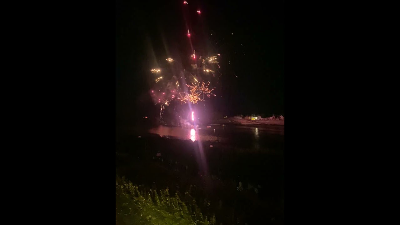 🎆 Feu d’artifice magique à Blois – 13 juillet 2025 🎇