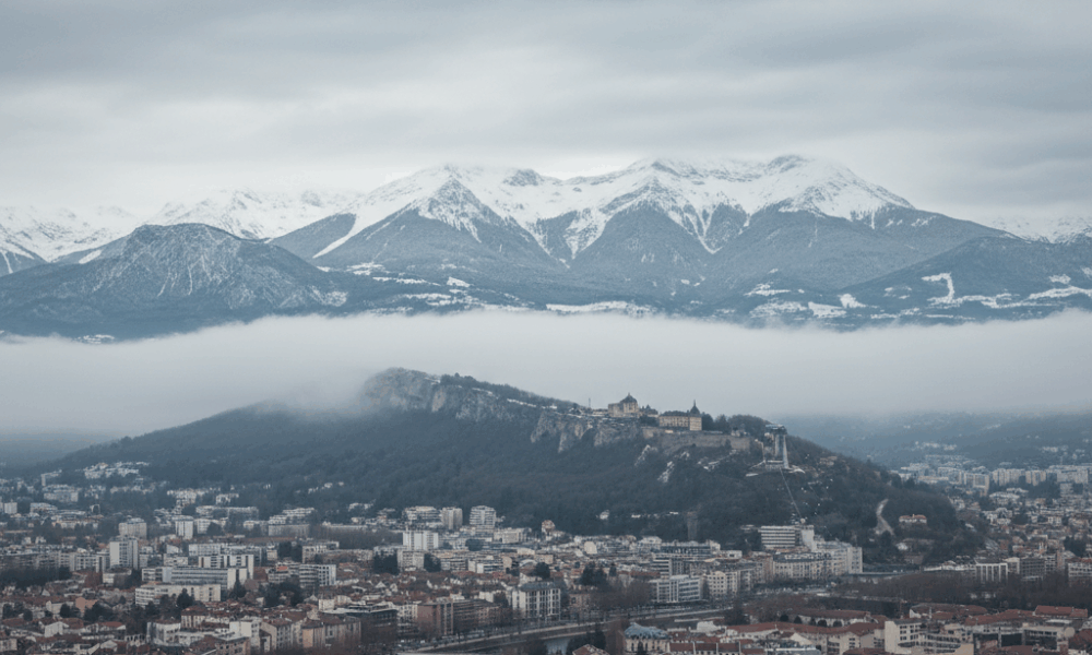 consultez les prévisions météorologiques détaillées pour grenoble et sa région le dimanche 23 novembre 2025. météo fiable et actualisée pour organiser votre journée en toute sérénité.